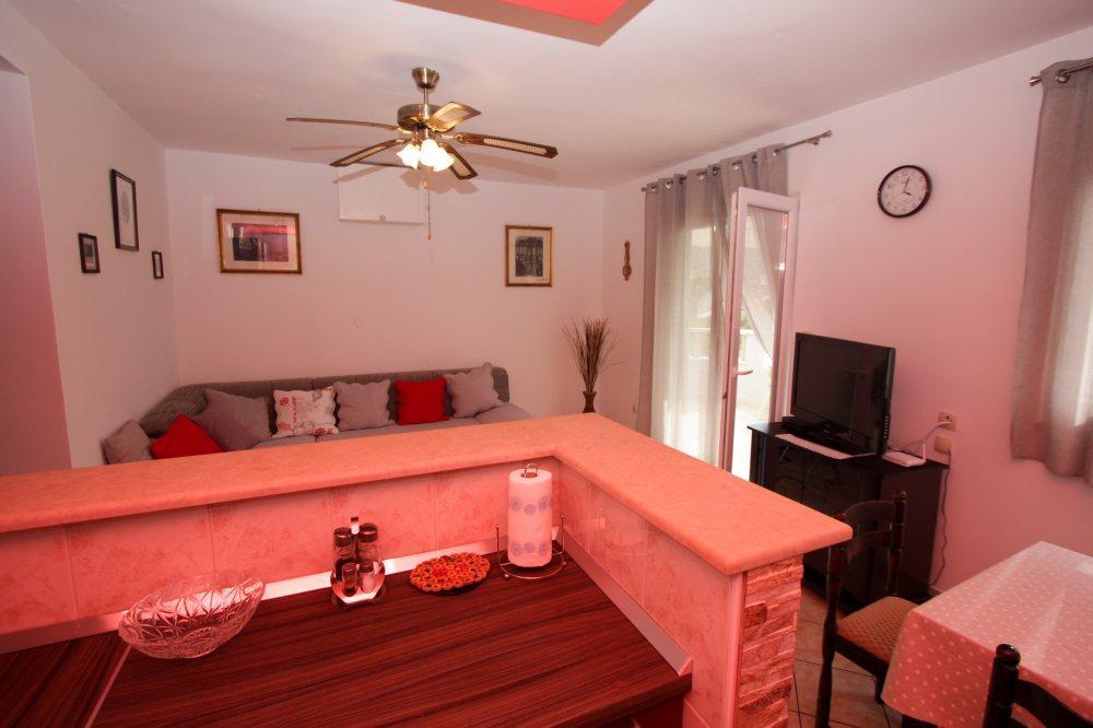 Apartment Miljenko Tomic Splitska Buitenkant foto